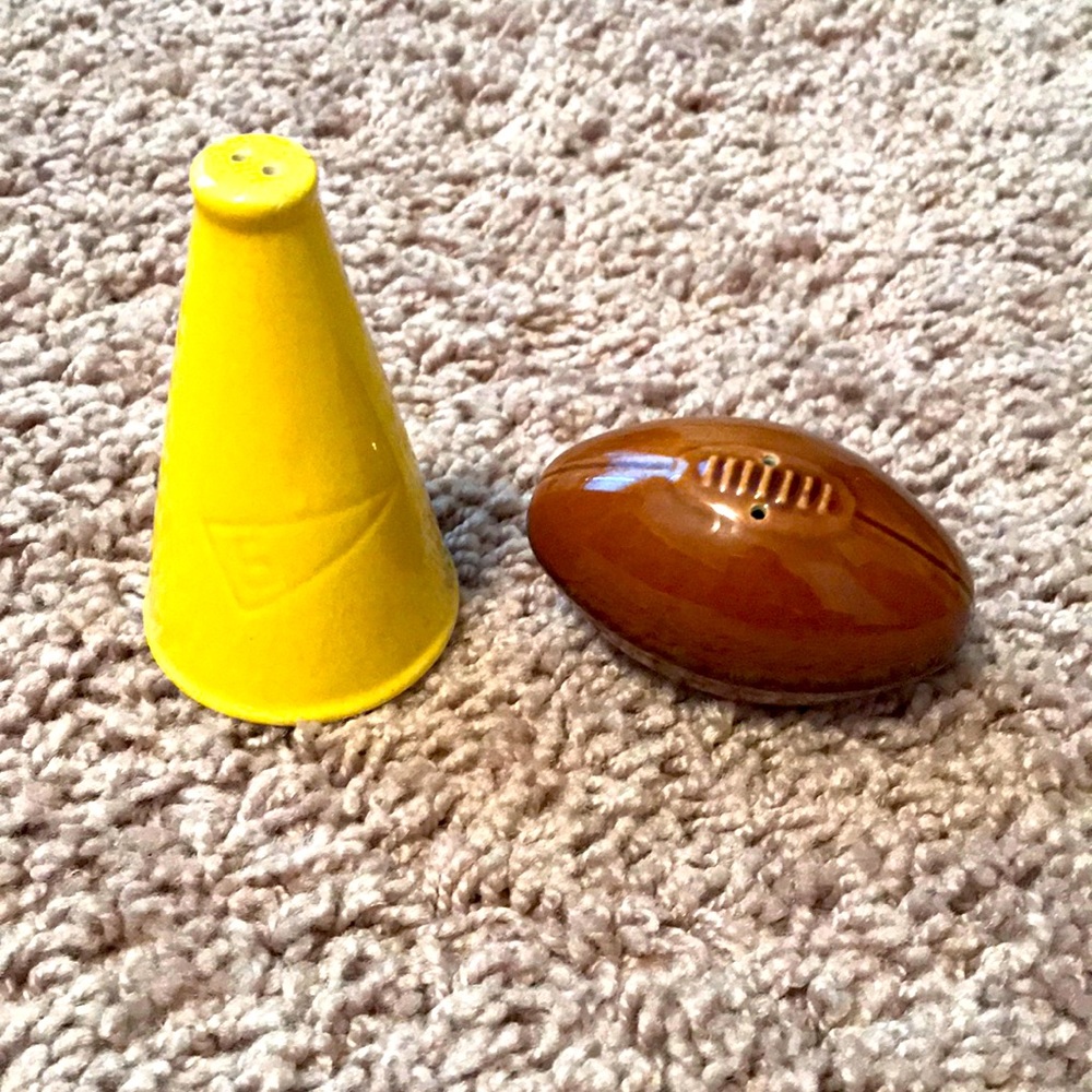Football Cheerleader Salt and Pepper Shaker set
